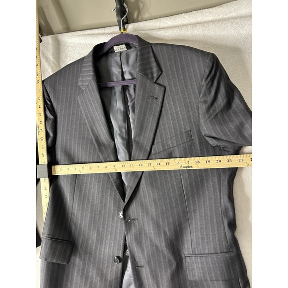 Jos A Bank SignatureGold Men's Grey Pinstripe Wool Suit 44R see measure - Picture 8 of 16